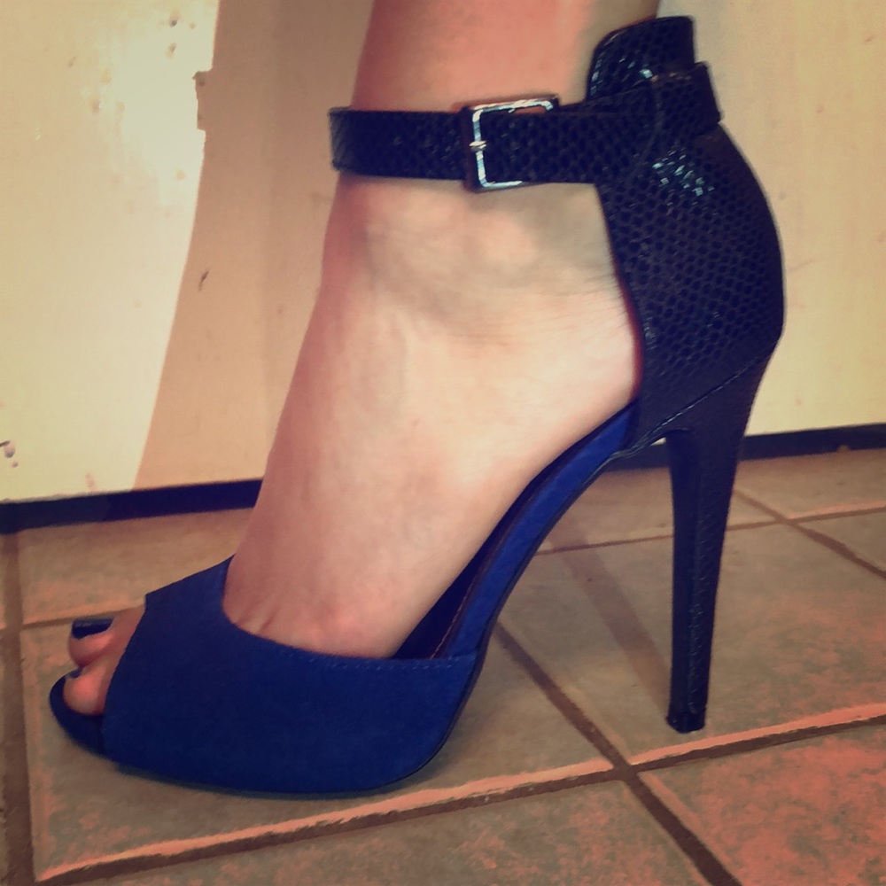 Steve Madden Trendy, Dual Toned 4” Heels